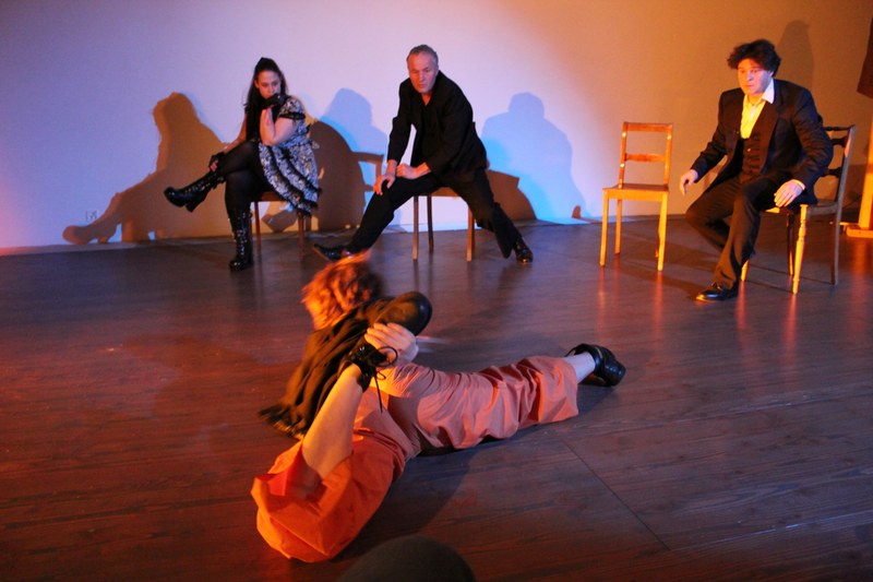 "don´t touch": Regula Wieser (Vordergrund), Ina Irmler, Raimund Schall, Olaf Creutzburg