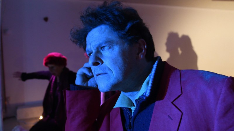 Olaf Creutzburg in "Séance"