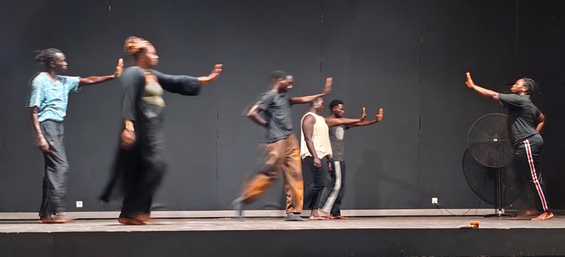 Theater Zerberus in Westafrika